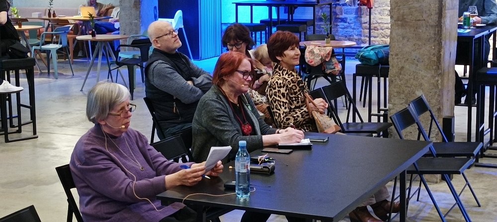 Spungini Indrek: Vallalids&otilde; p&auml;&auml;ga ahvin&auml;oga poiśk&otilde;n&otilde;